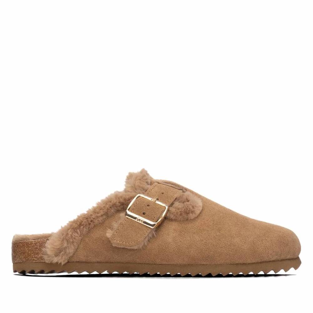 NEW XTI women's casual suede clogs in camel